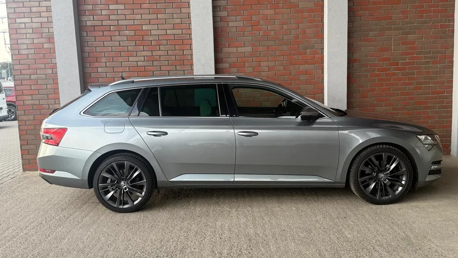 SKODA Superb Superb 2.0 TDI SCR Style DSG