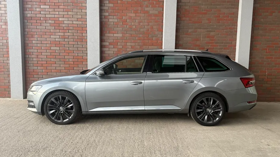 SKODA Superb Superb 2.0 TDI SCR Style DSG