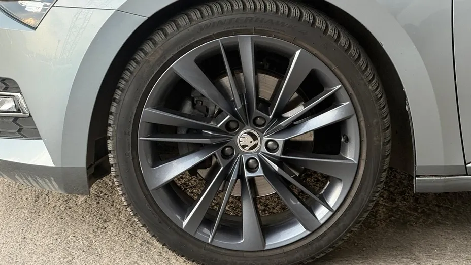 SKODA Superb Superb 2.0 TDI SCR Style DSG