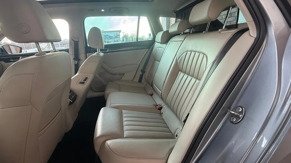 SKODA Superb Superb 2.0 TDI SCR Style DSG