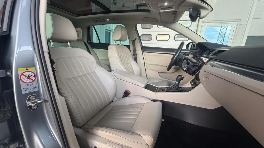 SKODA Superb Superb 2.0 TDI SCR Style DSG