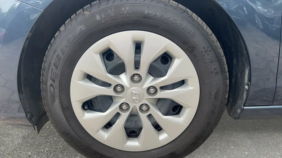 HYUNDAI i30 i30 1.0 T-GDI Classic + DCT