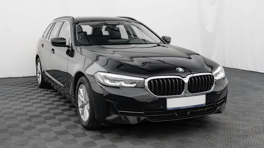 BMW Seria 5 530i xDrive mHEV aut