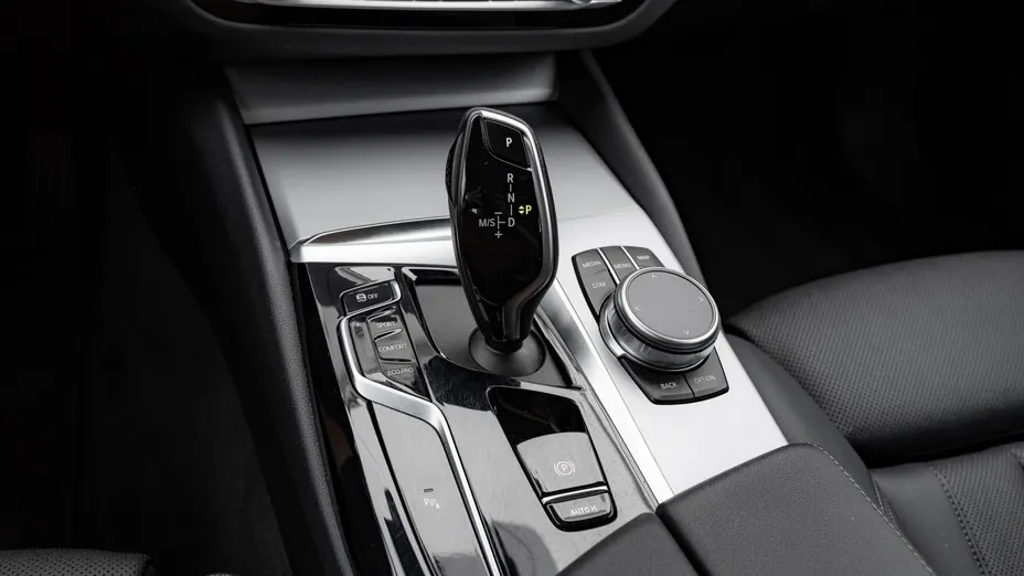 BMW Seria 5 530i xDrive mHEV aut