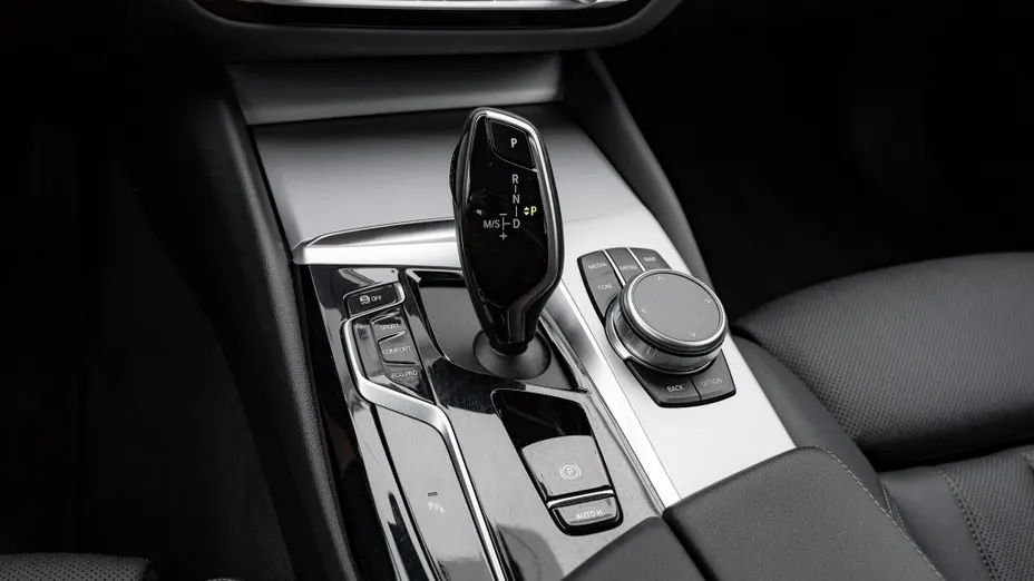 BMW Seria 5 530i xDrive mHEV aut