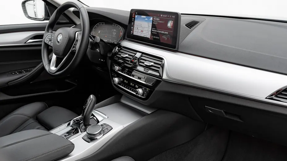 BMW Seria 5 530i xDrive mHEV aut