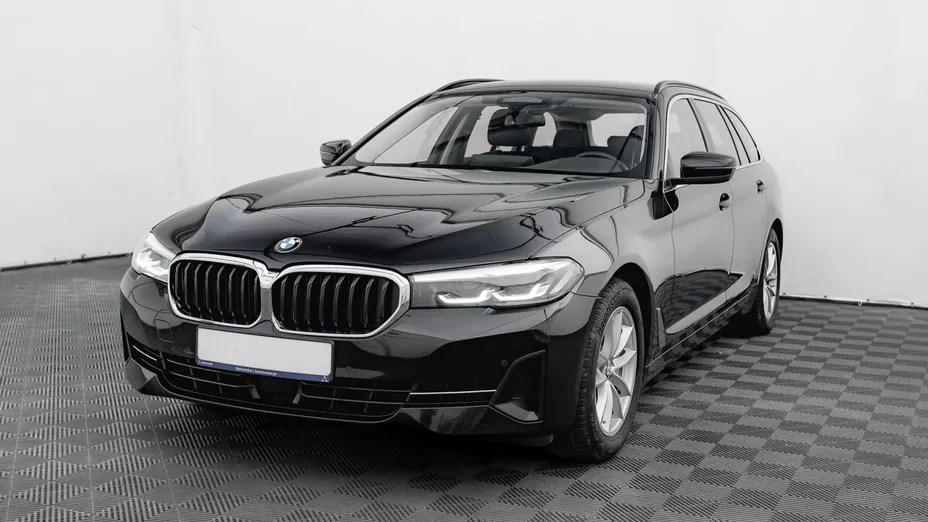 BMW Seria 5 530i xDrive mHEV aut