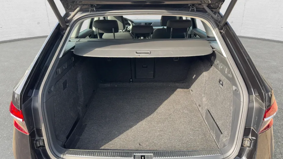 SKODA Superb Superb 2.0 TDI SCR Ambition DSG