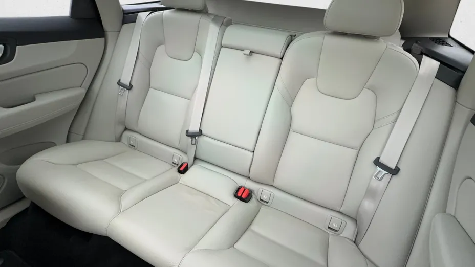 VOLVO XC60 XC60 B5 D AWD Momentum Pro aut