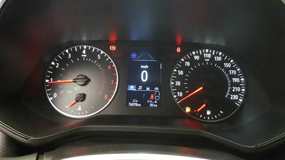 RENAULT Clio Clio 1.0 TCe Equilibre