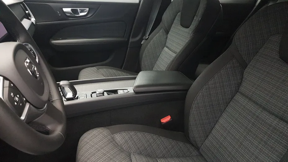 VOLVO V60 V60 B4 D Momentum Pro aut