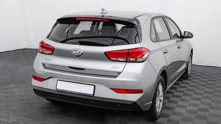 HYUNDAI i30 i30 1.5 DPI Classic +