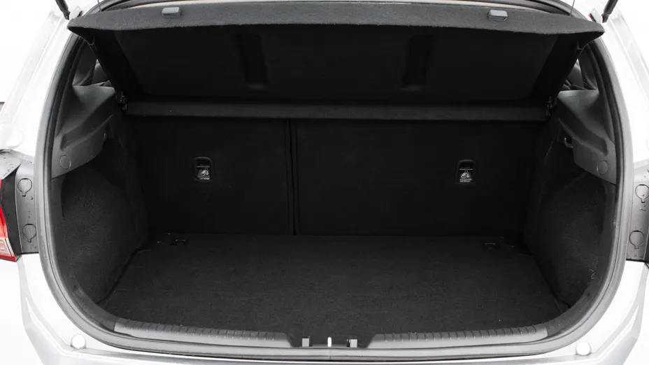 HYUNDAI i30 i30 1.5 DPI Classic +