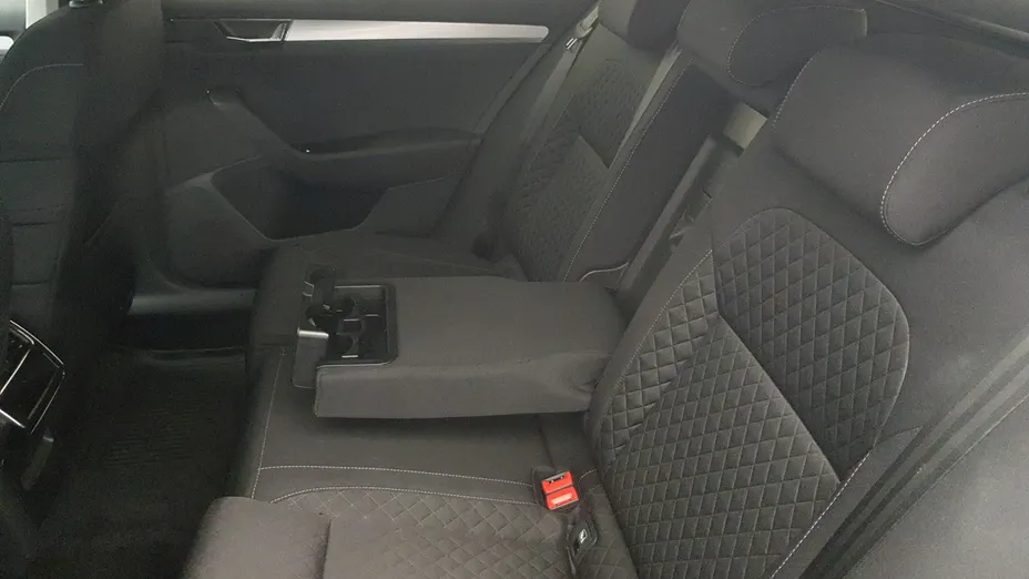 SKODA Superb Superb 2.0 TDI SCR Ambition DSG