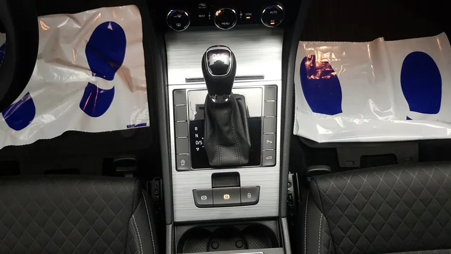 SKODA Superb Superb 2.0 TDI SCR Ambition DSG