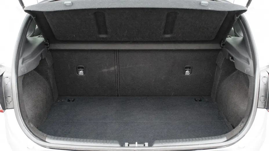 HYUNDAI i30 i30 1.5 DPI Classic +