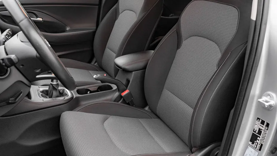 HYUNDAI i30 i30 1.5 DPI Classic +