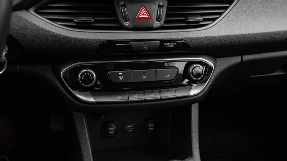 HYUNDAI i30 i30 1.5 DPI Classic +