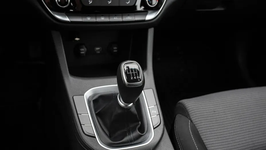 HYUNDAI i30 i30 1.5 DPI Classic +