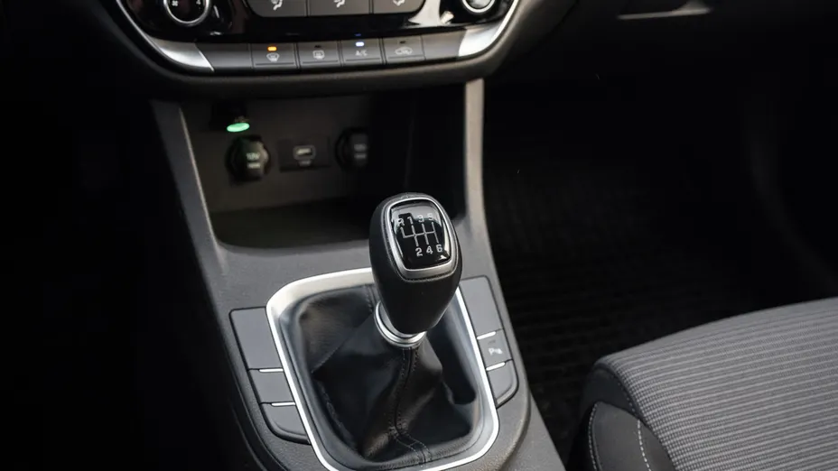 HYUNDAI i30 i30 1.5 DPI Classic +