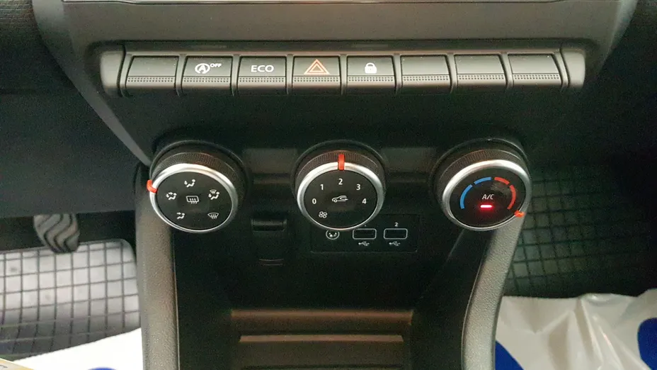 RENAULT Clio Clio 1.0 TCe Equilibre