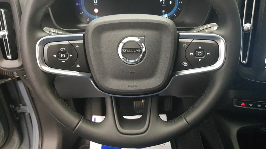 VOLVO XC40 XC40 B3 Essential aut