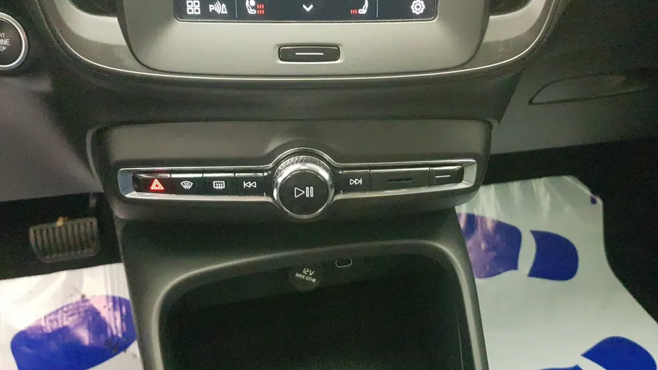 VOLVO XC40 XC40 B3 Essential aut