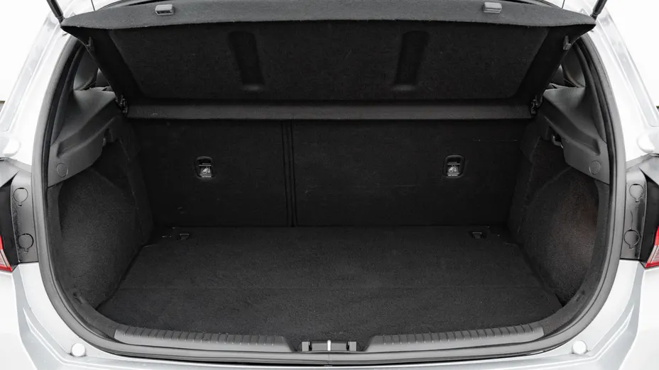 HYUNDAI i30 i30 1.5 DPI Classic +