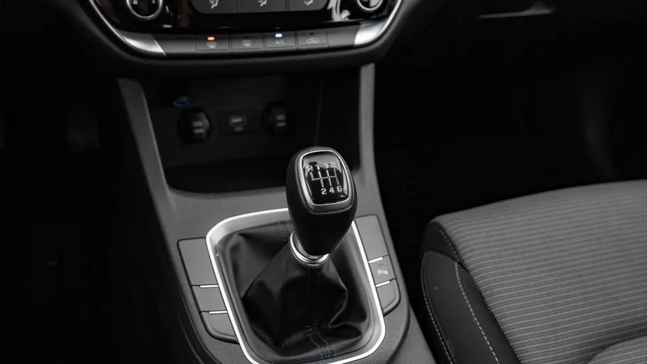 HYUNDAI i30 i30 1.5 DPI Classic +