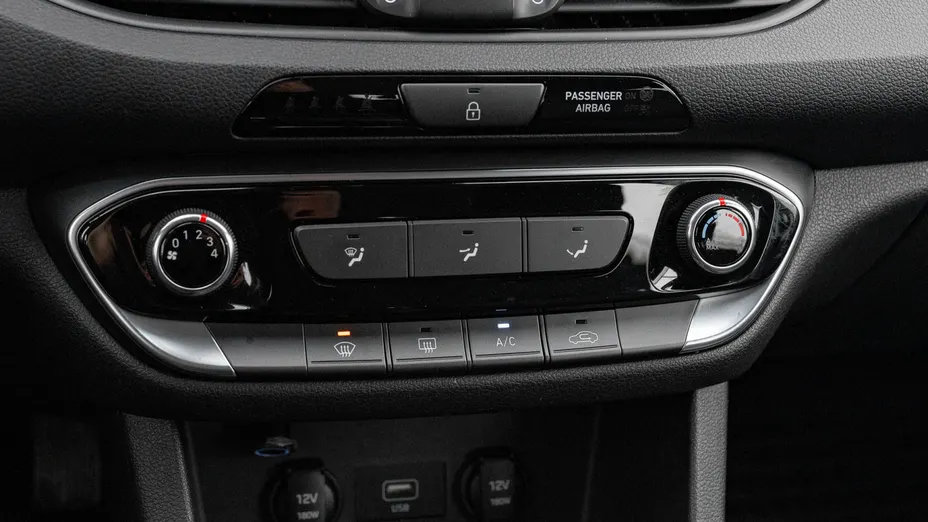 HYUNDAI i30 i30 1.5 DPI Classic +