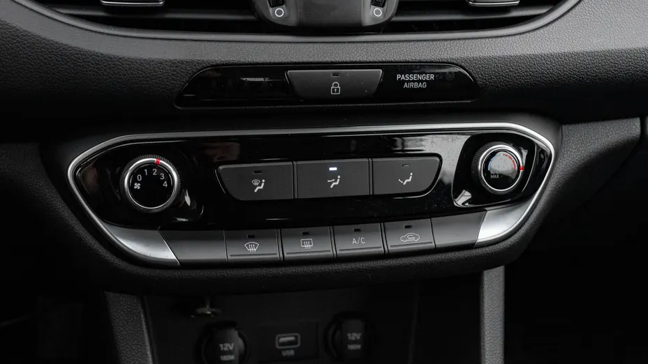 HYUNDAI i30 i30 1.5 DPI Classic +