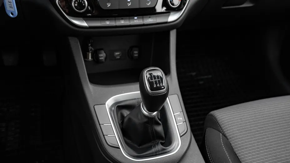 HYUNDAI i30 i30 1.5 DPI Classic +