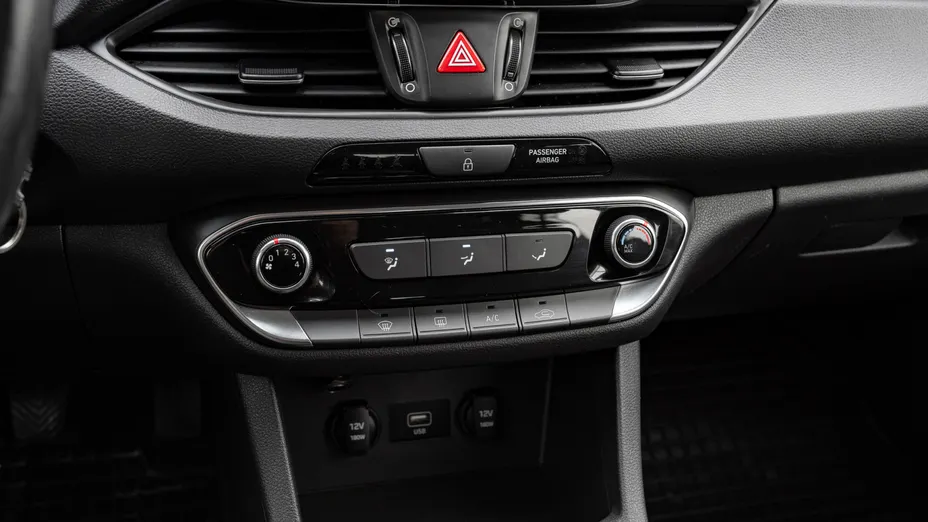 HYUNDAI i30 i30 1.5 DPI Classic +