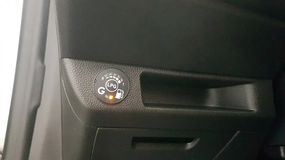 RENAULT Clio Clio 1.0 TCe Zen LPG