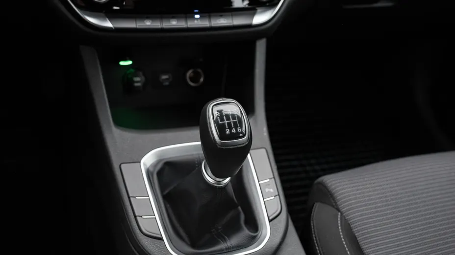 HYUNDAI i30 i30 1.5 DPI Classic +