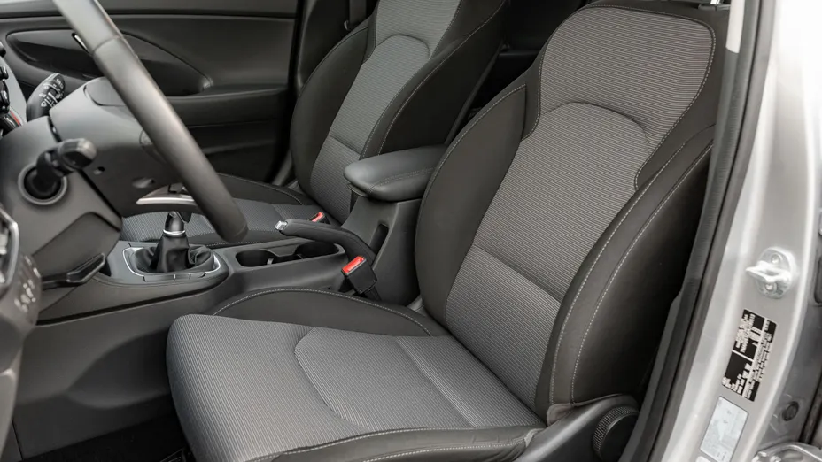 HYUNDAI i30 i30 1.5 DPI Classic +