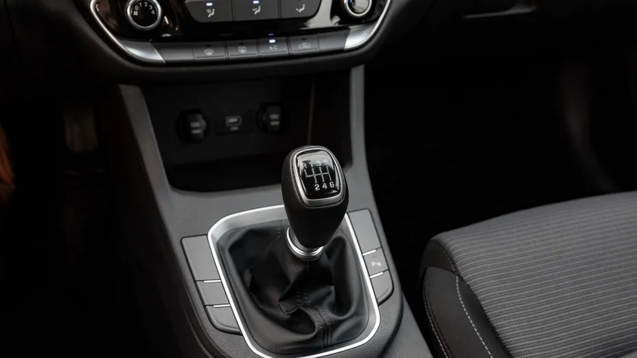 HYUNDAI i30 i30 1.5 DPI Classic +