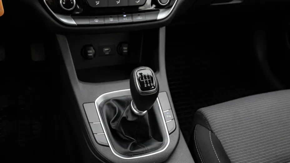 HYUNDAI i30 i30 1.5 DPI Classic +