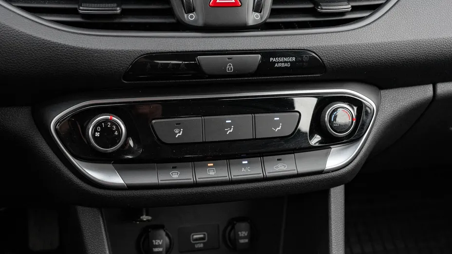 HYUNDAI i30 i30 1.5 DPI Classic +