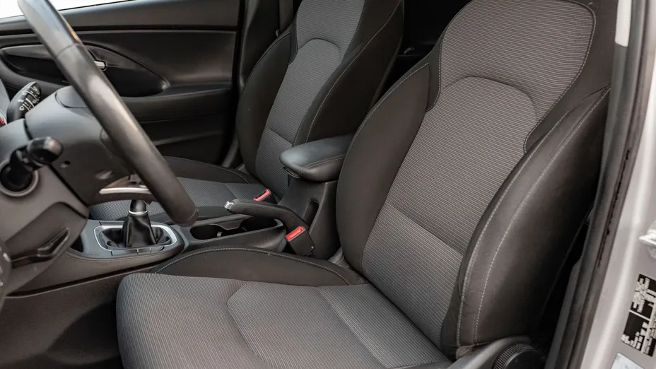 HYUNDAI i30 i30 1.5 DPI Classic +