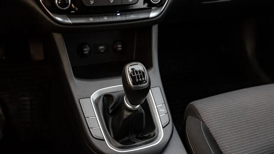 HYUNDAI i30 i30 1.5 DPI Classic +