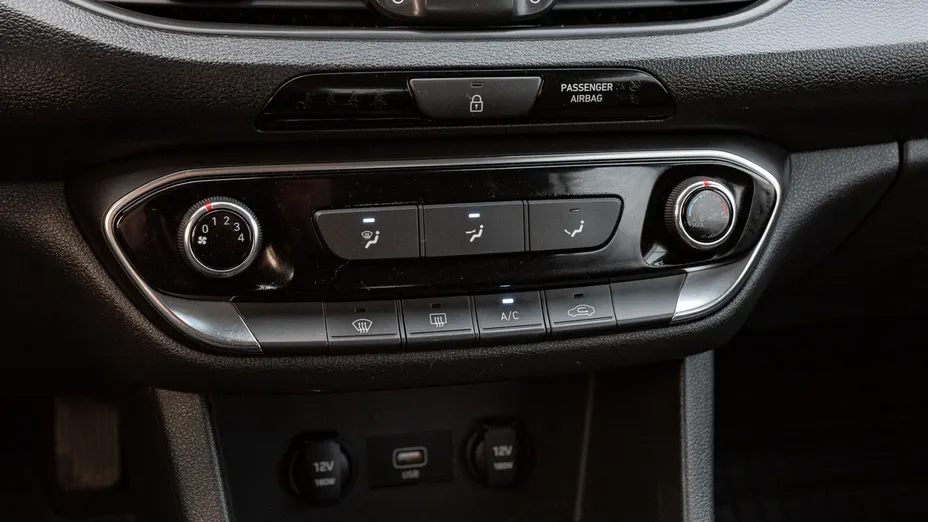 HYUNDAI i30 i30 1.5 DPI Classic +