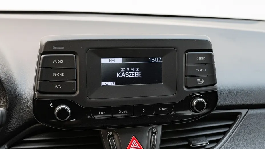 HYUNDAI i30 i30 1.5 DPI Classic +