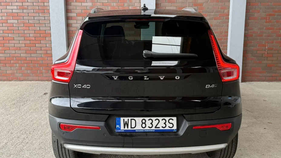 VOLVO XC40 XC40 B4 AWD Plus Bright aut