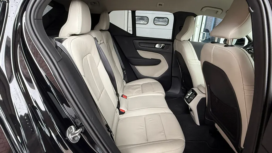 VOLVO XC40 XC40 B4 AWD Plus Bright aut