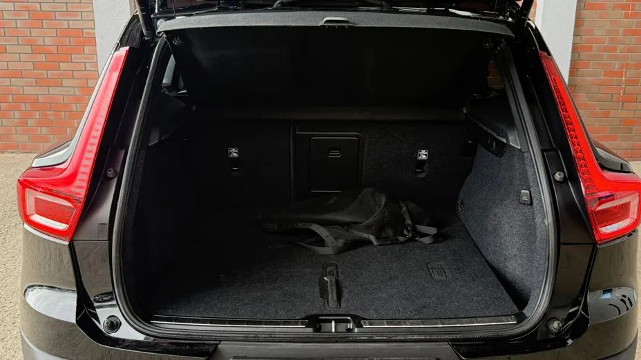 VOLVO XC40 XC40 B4 AWD Plus Bright aut