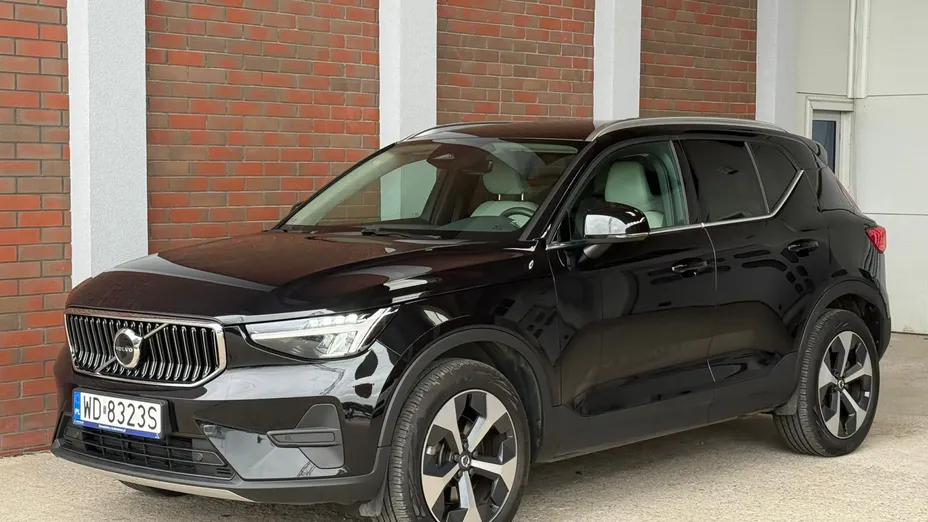 VOLVO XC40 XC40 B4 AWD Plus Bright aut