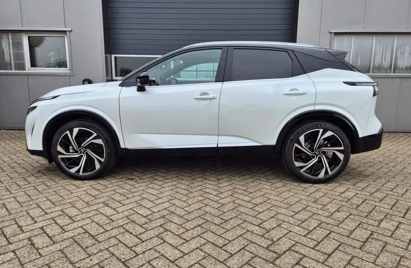 NISSAN Qashqai -