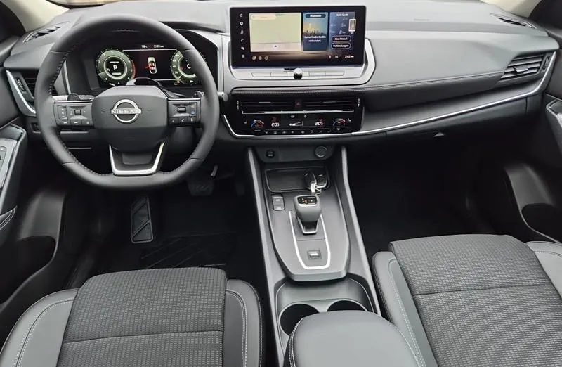 NISSAN Qashqai -