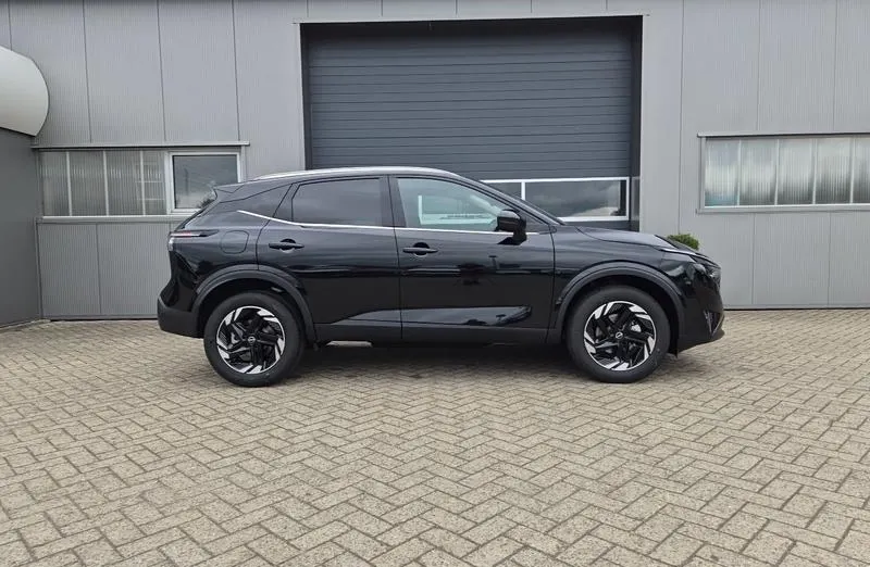 NISSAN Qashqai -